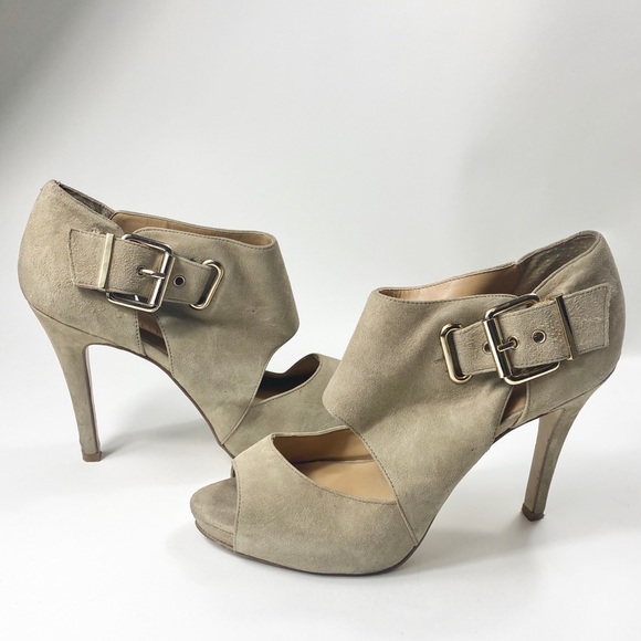Nine West Shoes - ❤️5/$25❤️ Nine West Tan Suede Heels Size 7.5